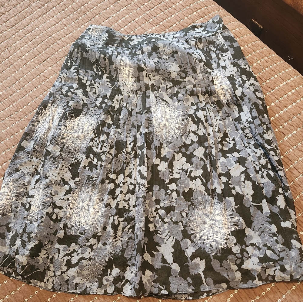 Ann Taylor Blue-Gray and Black Knee-Length A-Line Skirt